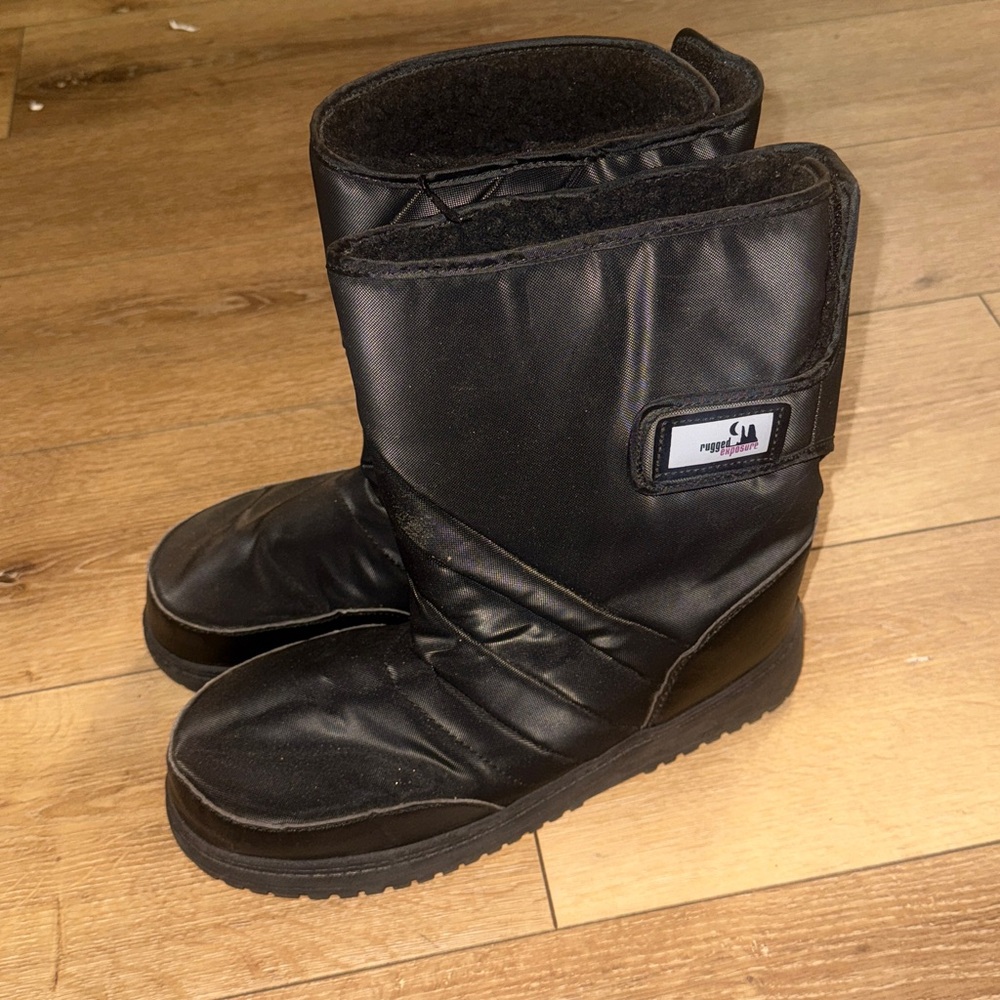 Rugged Exposure snow boots. Size 12